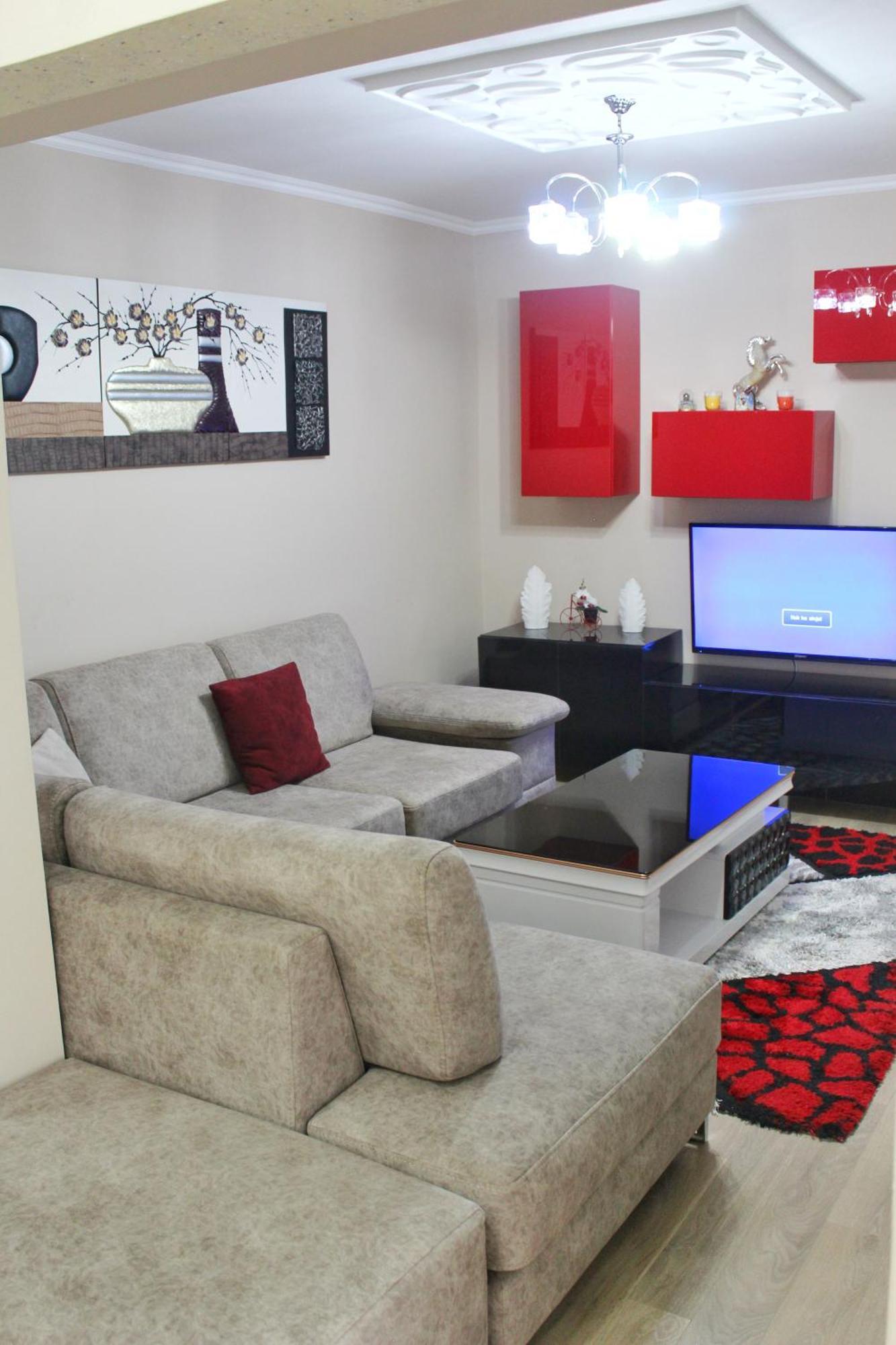Essy'S Apartment Korce Buitenkant foto